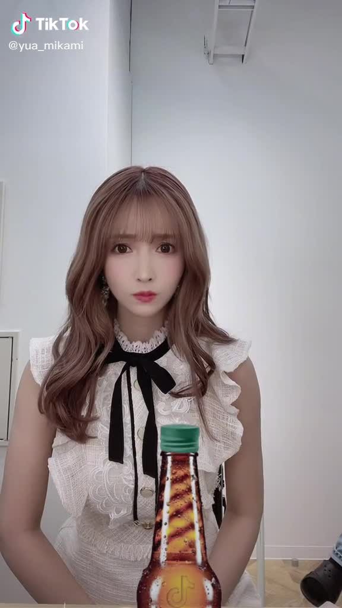 TikTokで三上悠亜さんをチェック！ 9