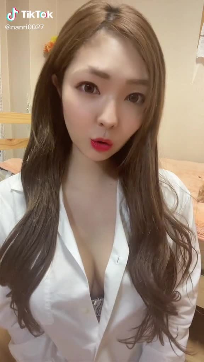 TikTokで南里（秋山白子）さんをチェック！