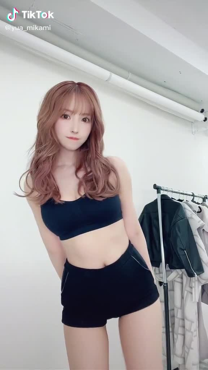 TikTokで三上悠亜さんをチェック！ 10