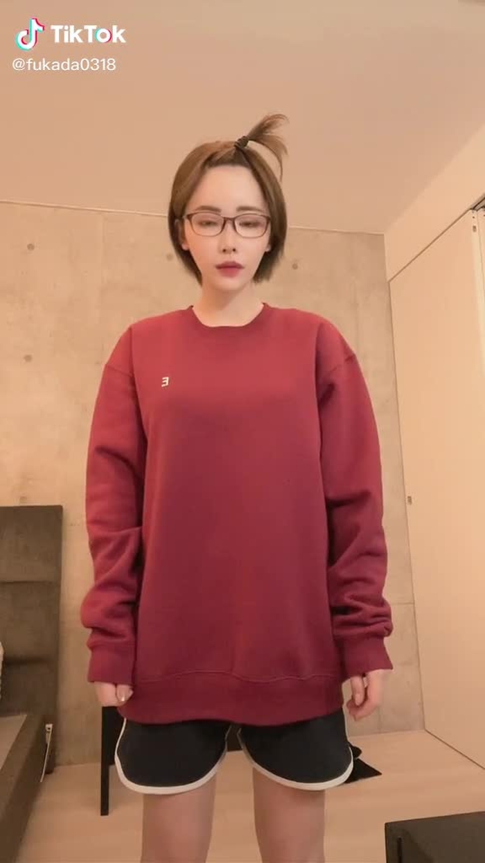 TikTokで深田えいみさんをチェック！ 3