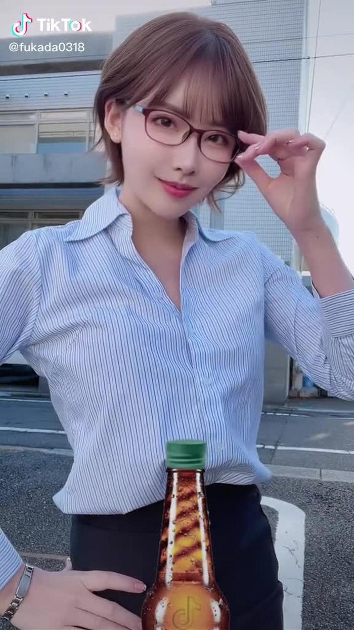 TikTokで深田えいみさんをチェック！ 2
