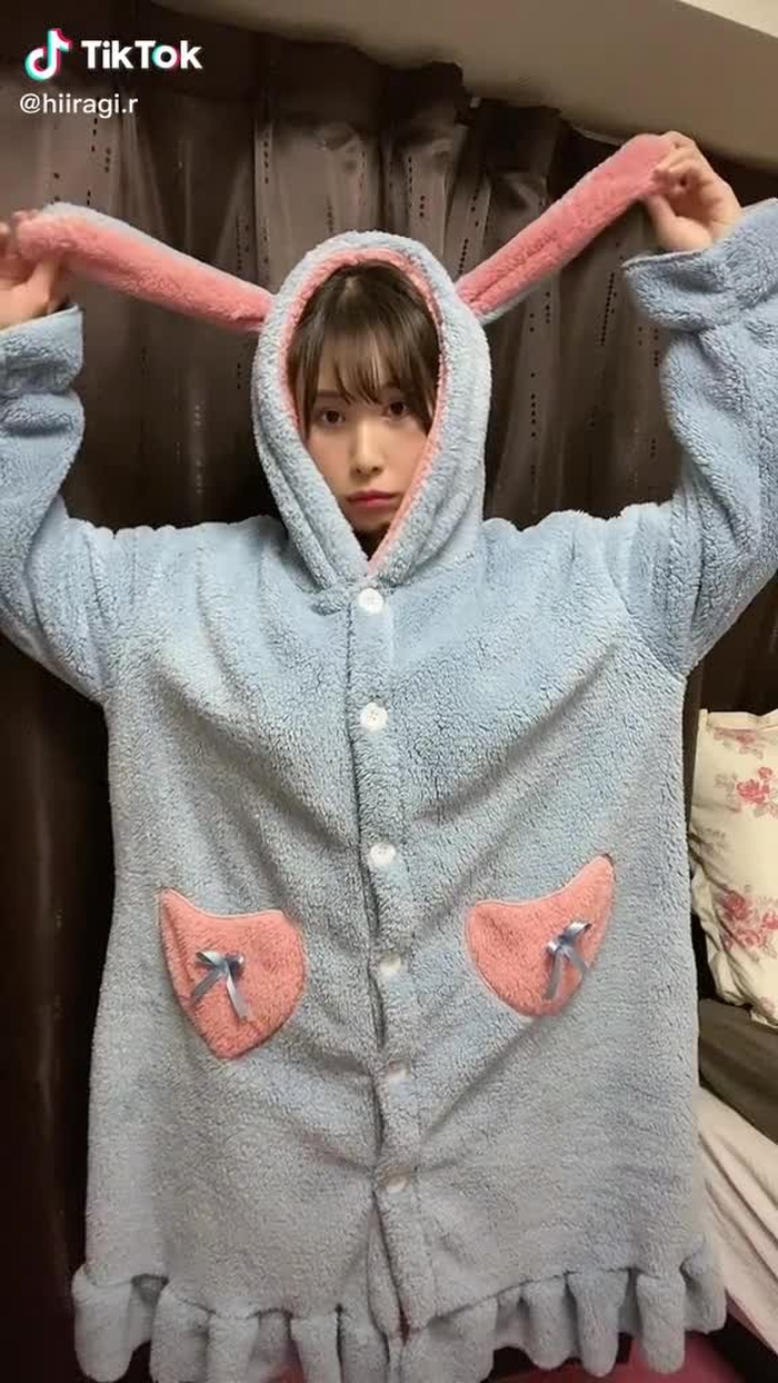 TikTokで柊木里音さんをチェック！ 4