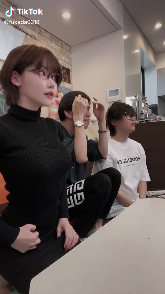 TikTokで深田えいみさんをチェック！ 13