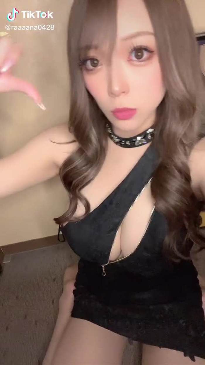 🦋 如月 らな 🦋 23