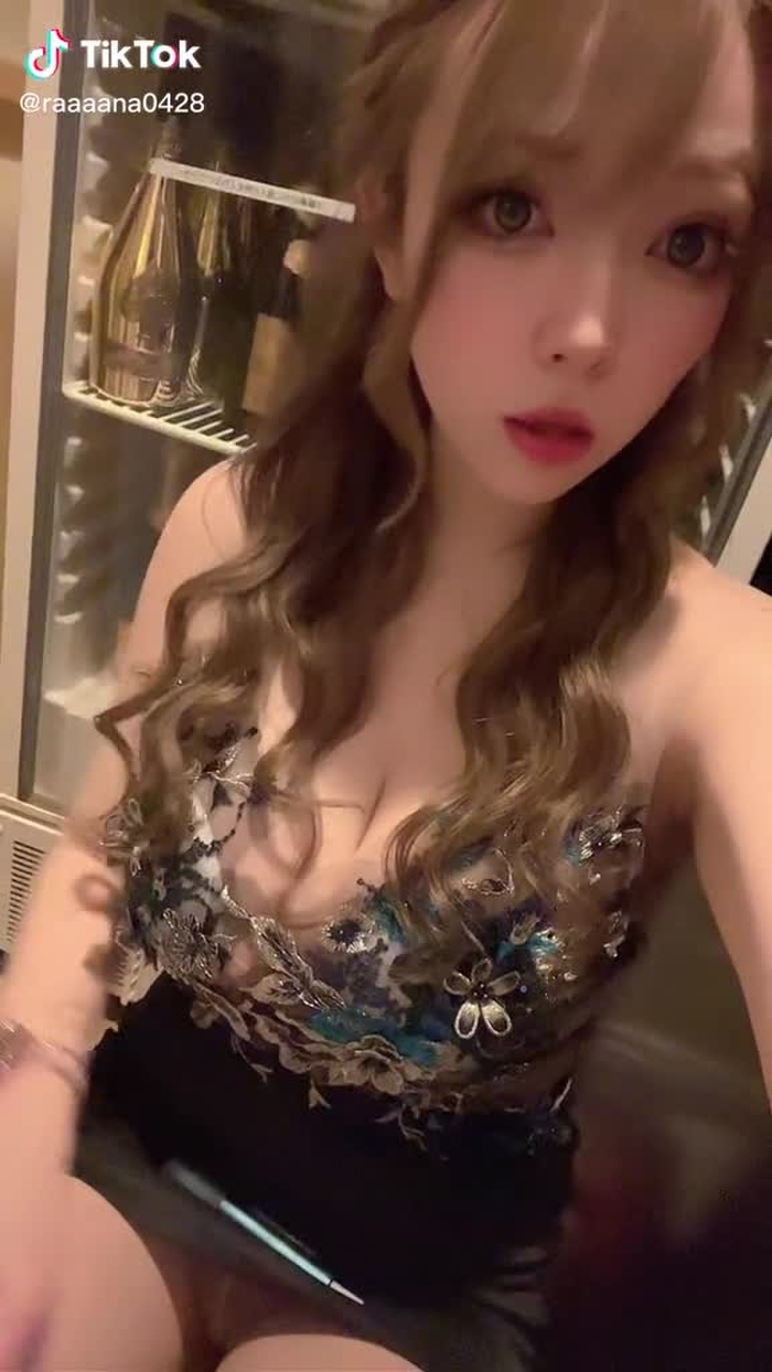 🦋 如月 らな 🦋 38