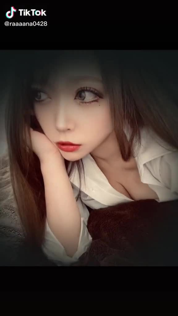 🦋 如月 らな 🦋 81