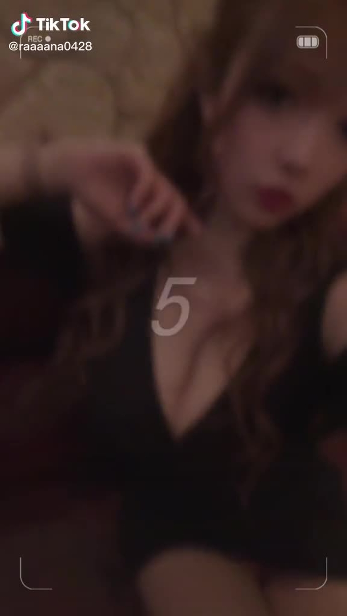 🦋 如月 らな 🦋 51