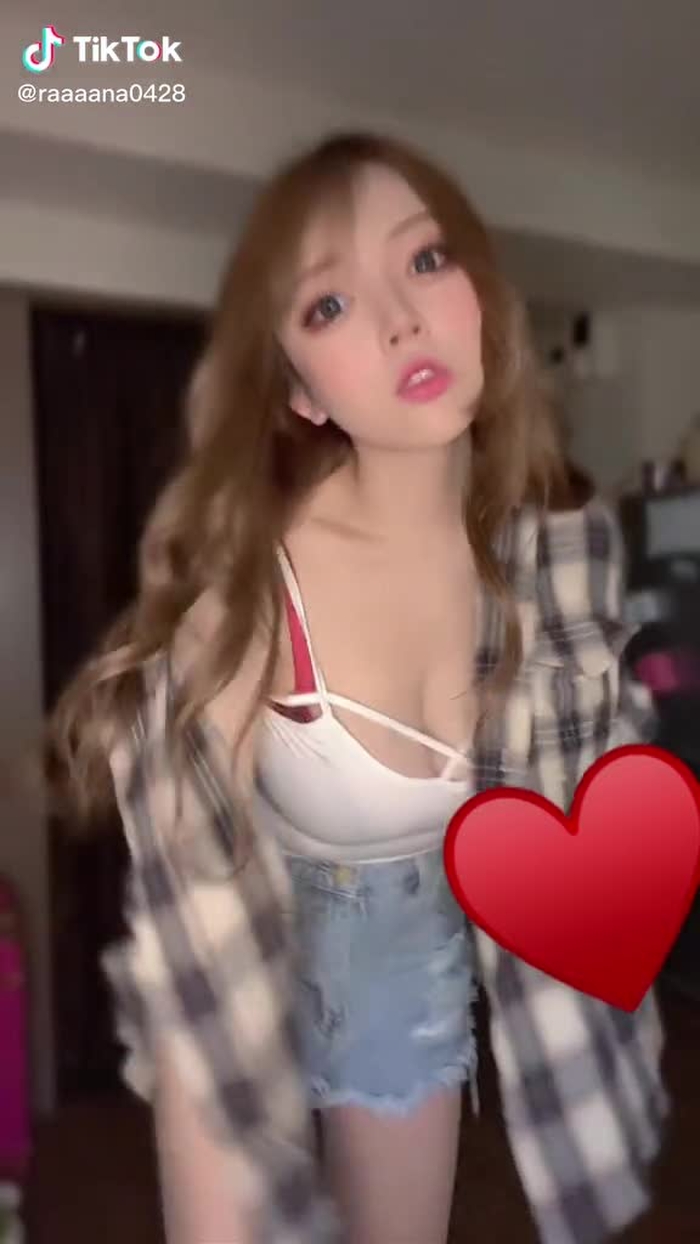 🦋 如月 らな 🦋 36