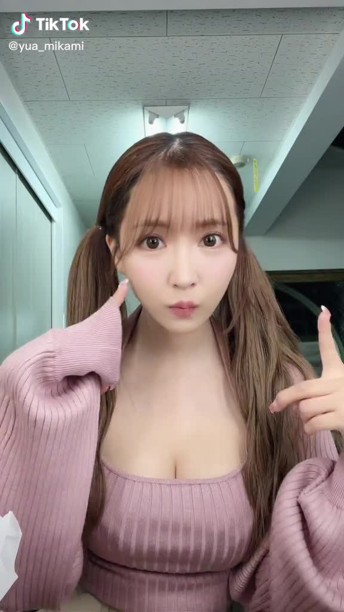 三上悠亜 54