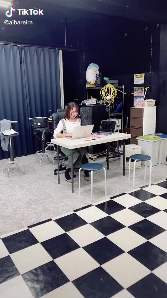 愛場れいら💕誘惑お姉さん 46