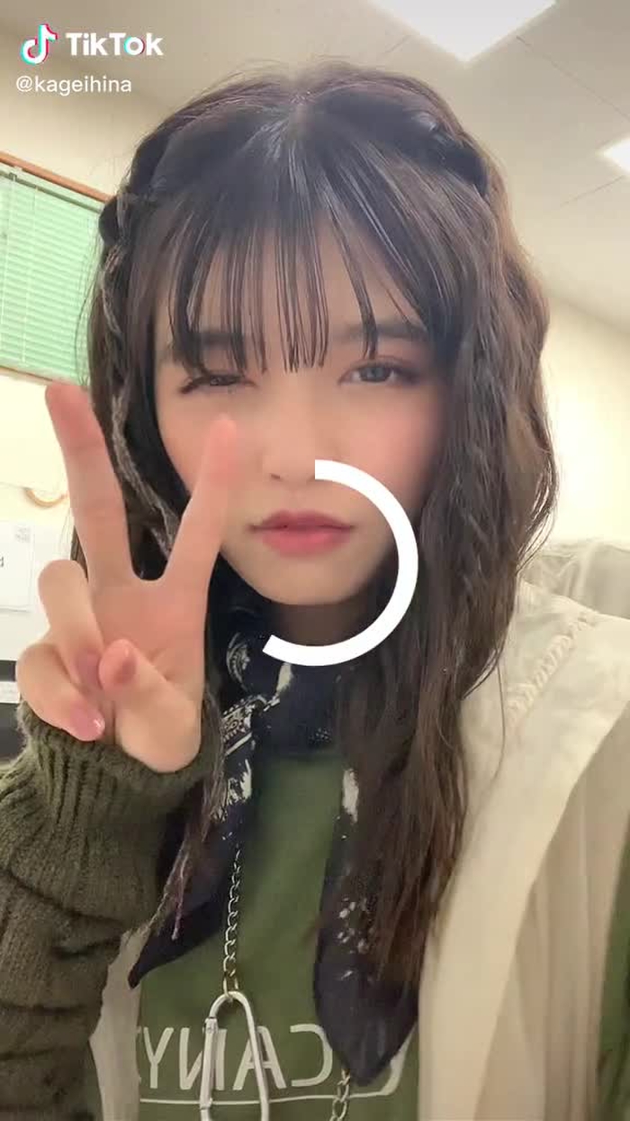 景井 ひな 14