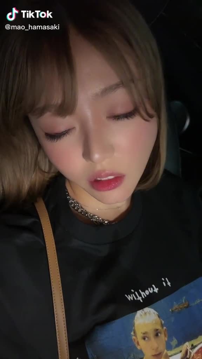 浜崎真緒 16