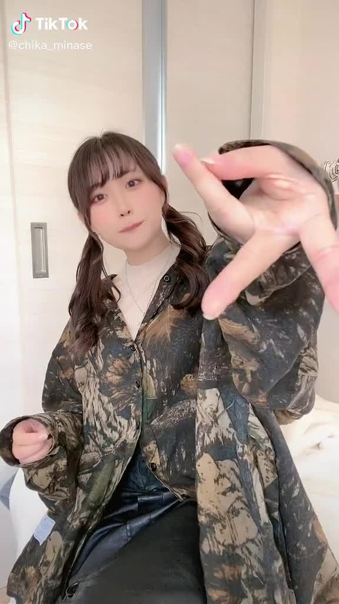 水瀬ちか🌻 50