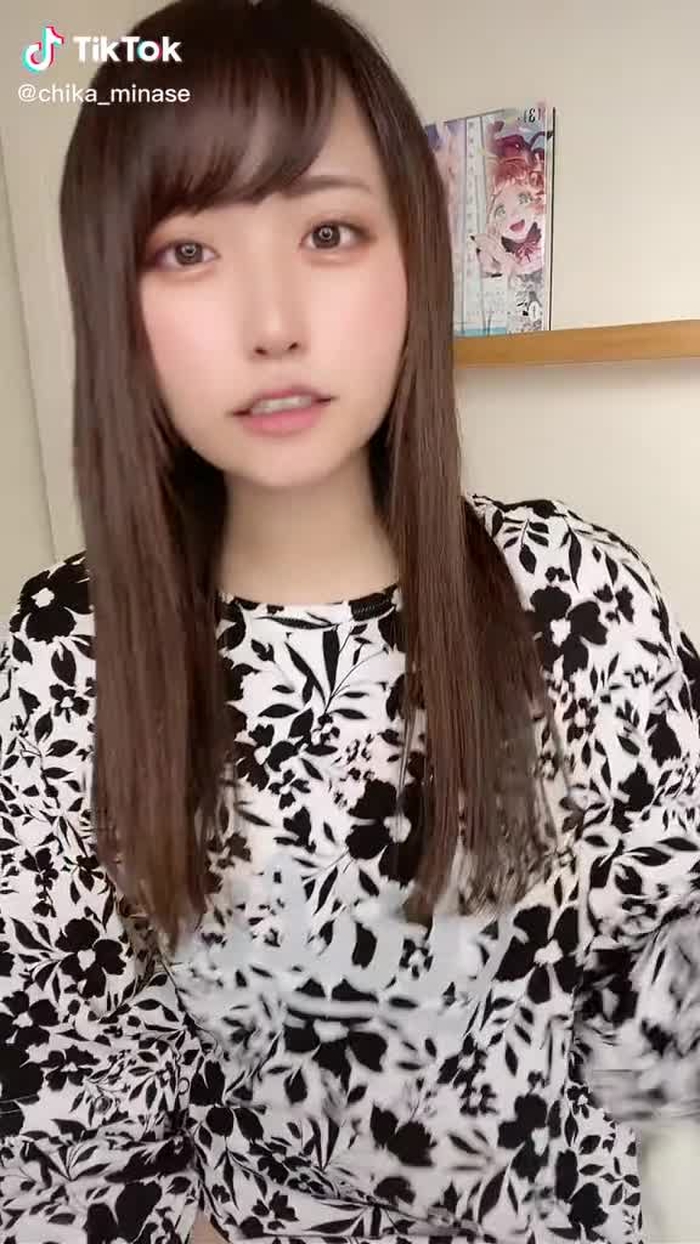 水瀬ちか🌻 20