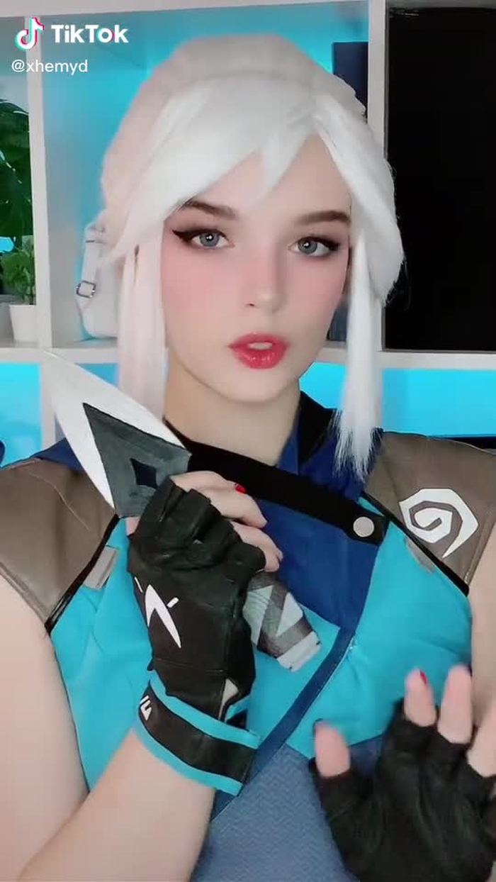 Xhemyd 16