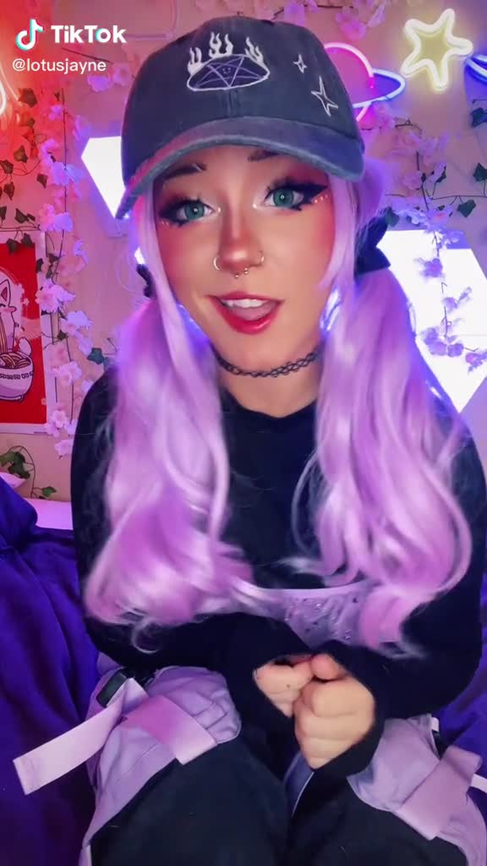 Lotus 🌺 21