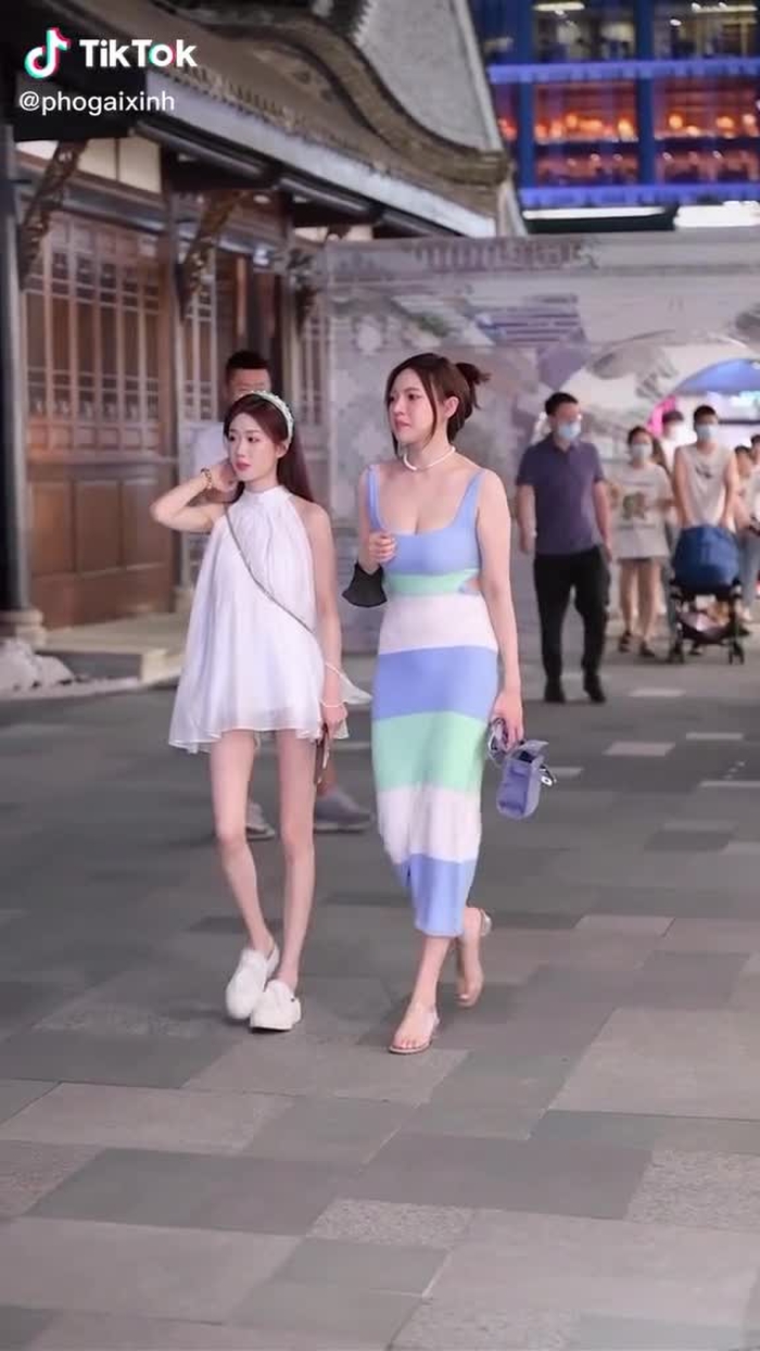 Phố Gái Xinh 22