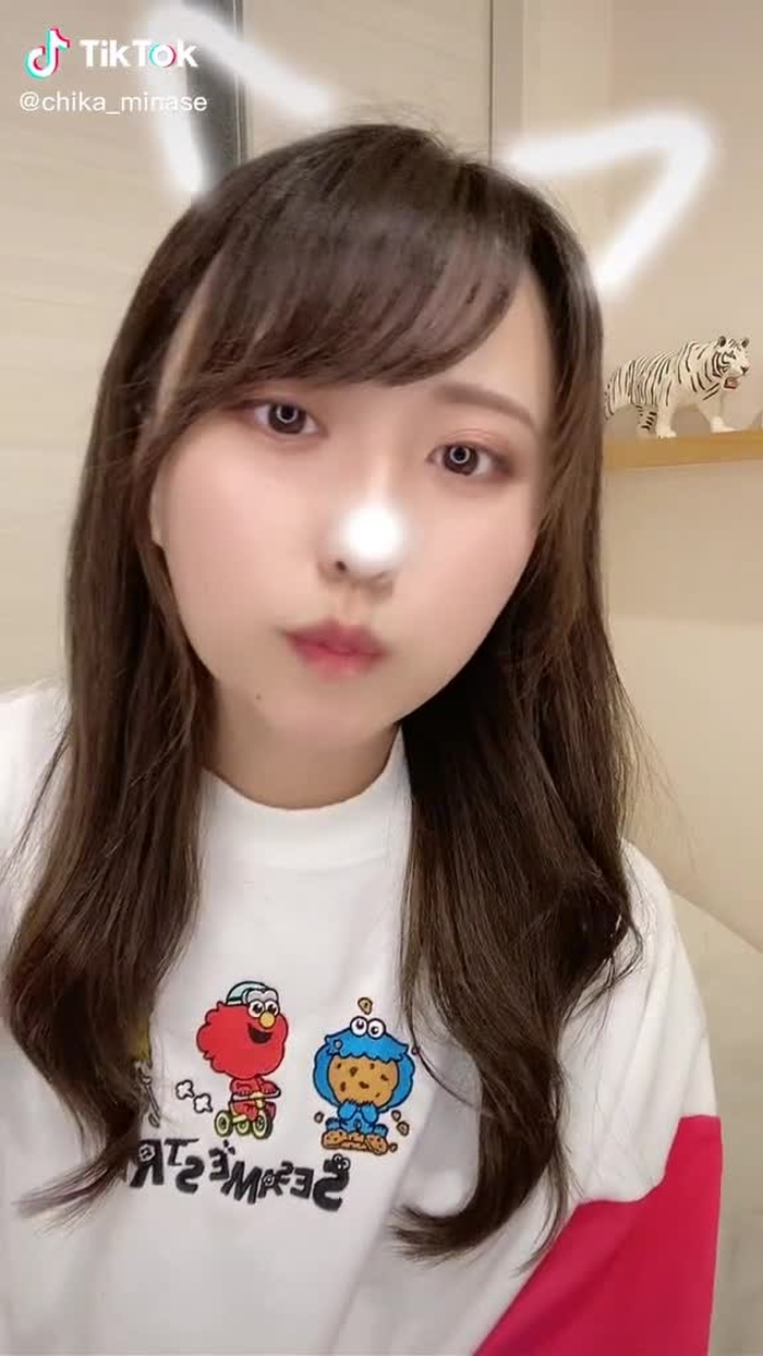 水瀬ちか🌻 52