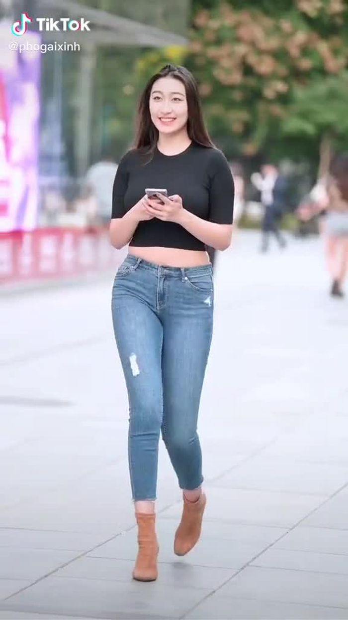 Phố Gái Xinh 21