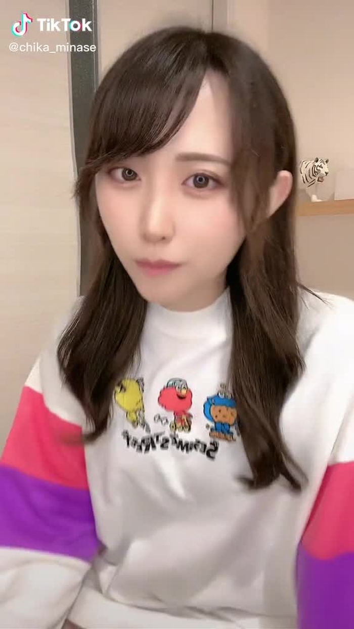 水瀬ちか🌻 54