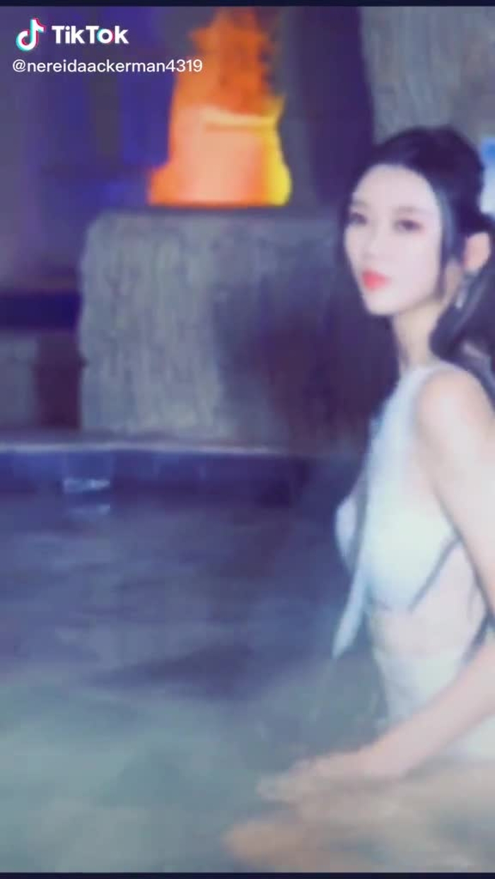 姐姐超胸