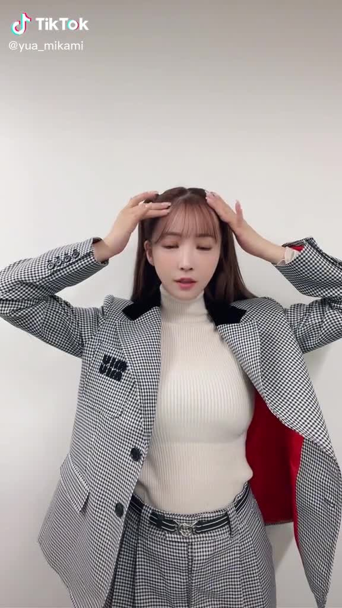 三上悠亜 43