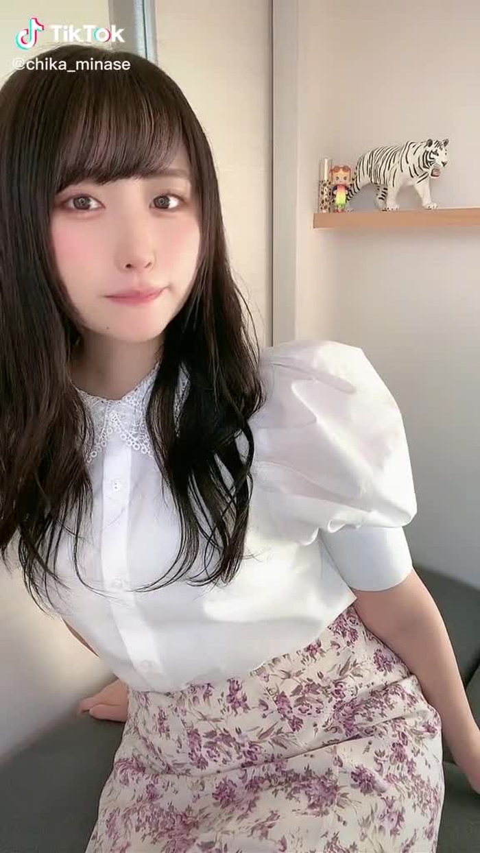 水瀬ちか🌻 3