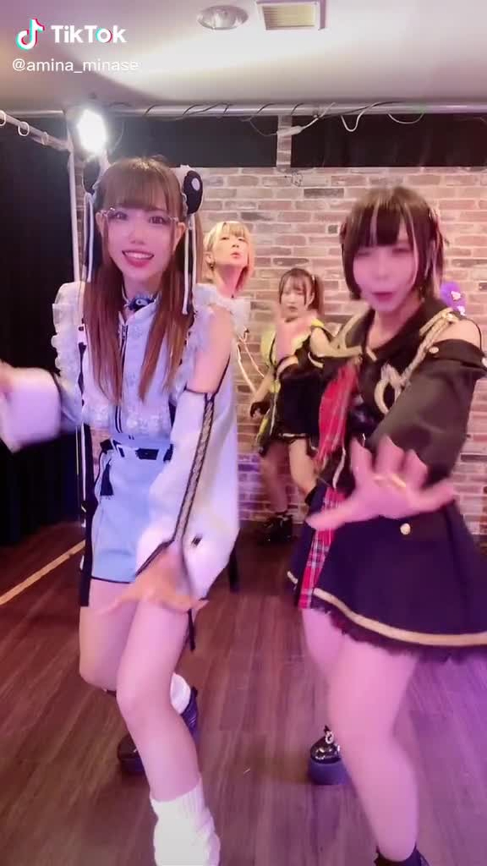 南瀬あみな🦋komomina