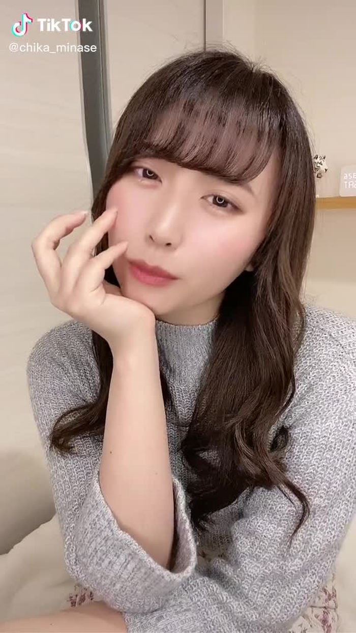 水瀬ちか🌻 57