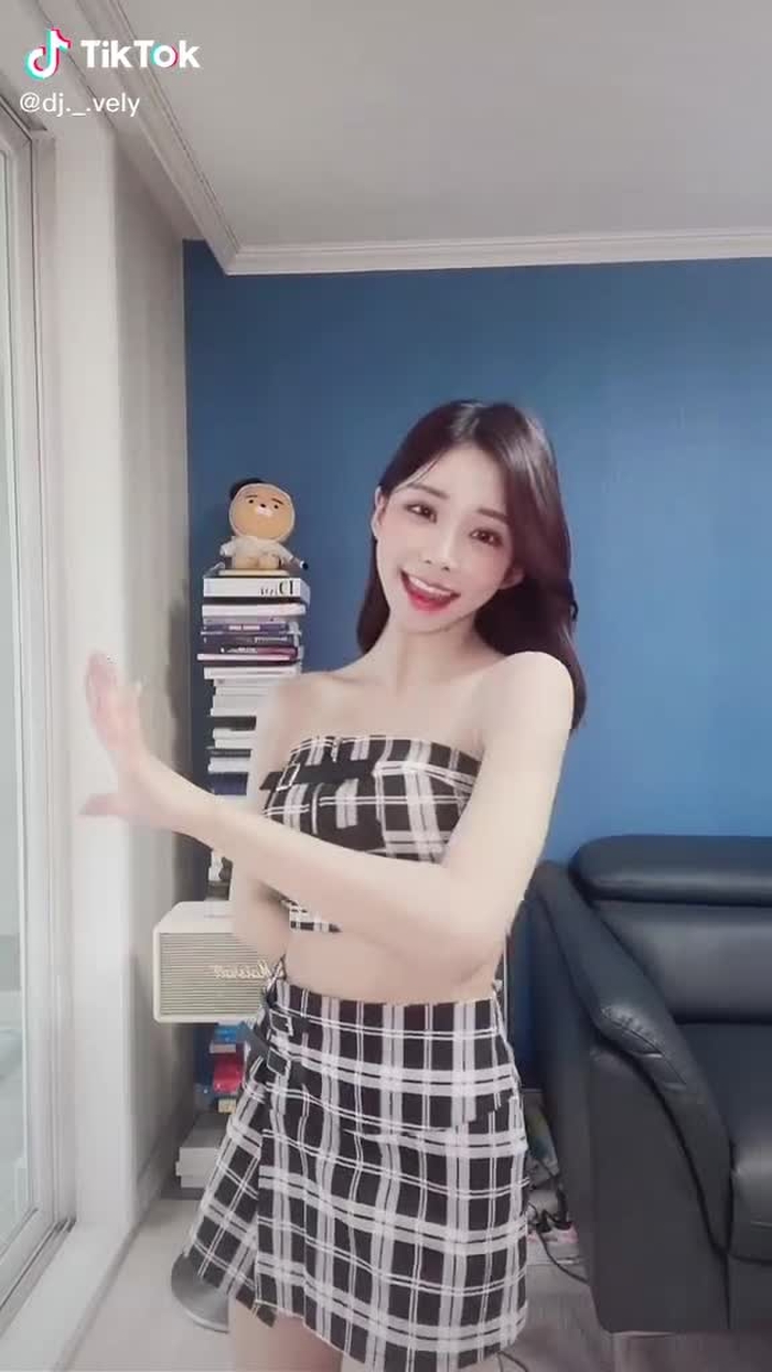 DJ VELY 15