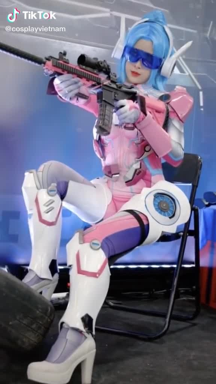 Cosplayer 17