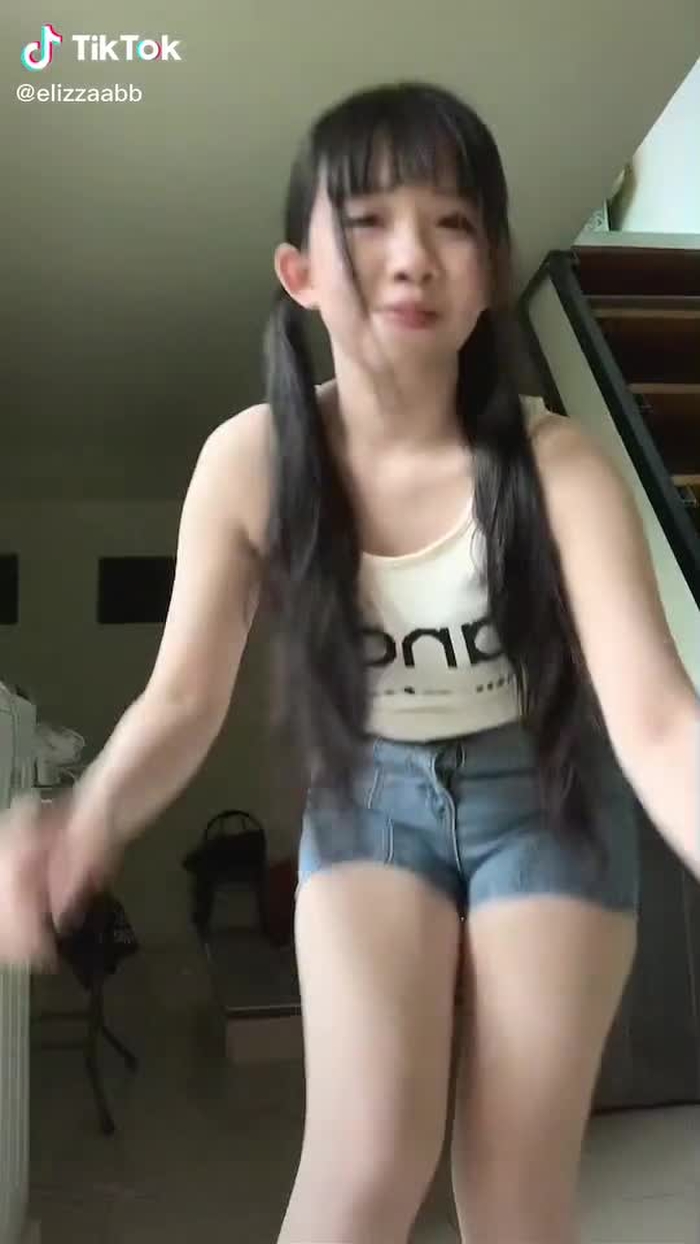 E 23