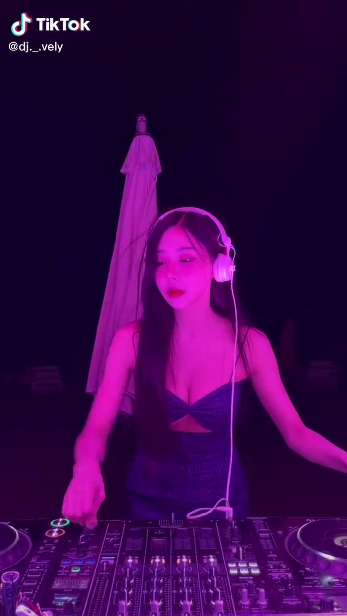 DJ VELY 1