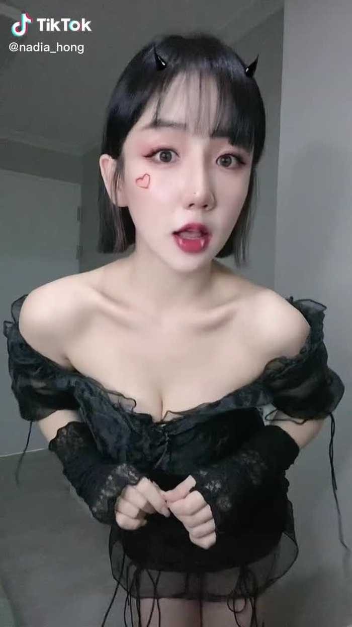 나디아 홍 Nadia Hong 16