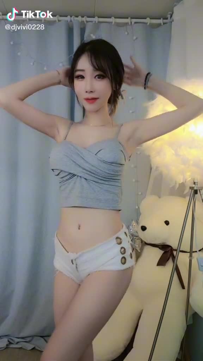 DJvivi 17