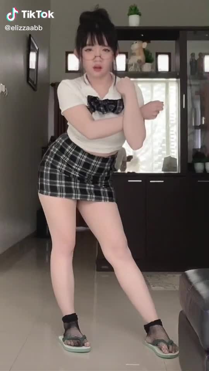 E 18