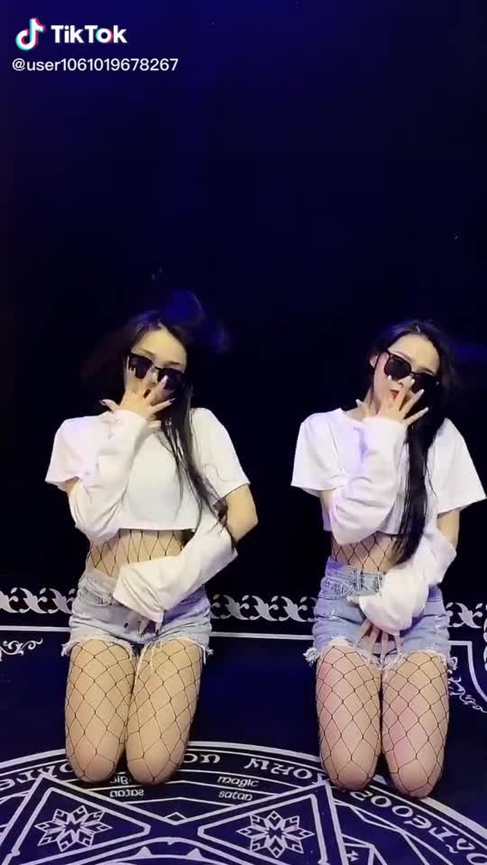 娜可露露🥰🥰