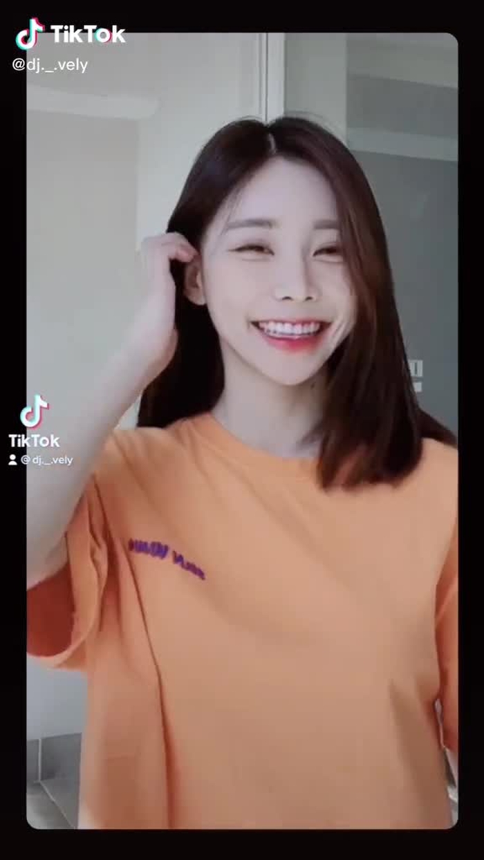 DJ VELY 19