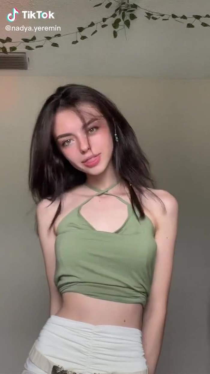 Nadya yeremin 27
