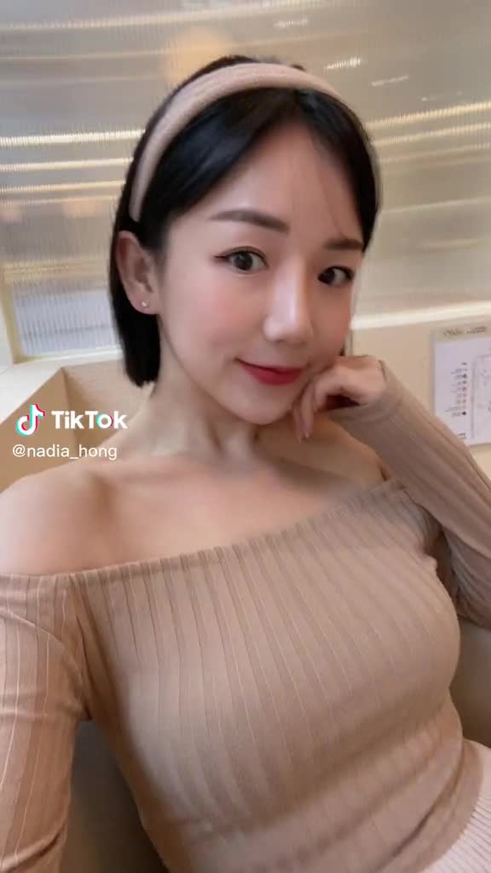 나디아 홍 Nadia Hong 39
