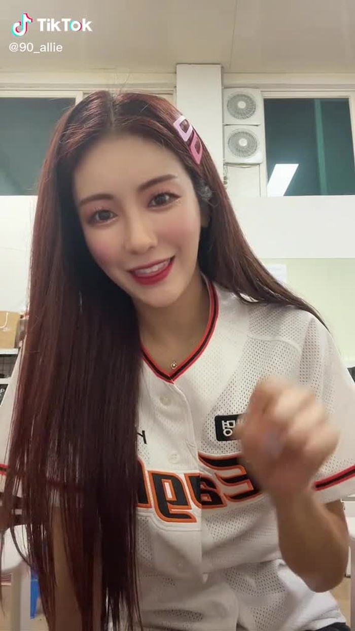 나 한번에 성공! #54321 #fyp #fff #추천 #추천떠라 #추천뜨게해주세요 #치어리더 #김연정 #한화이글스 #2022
