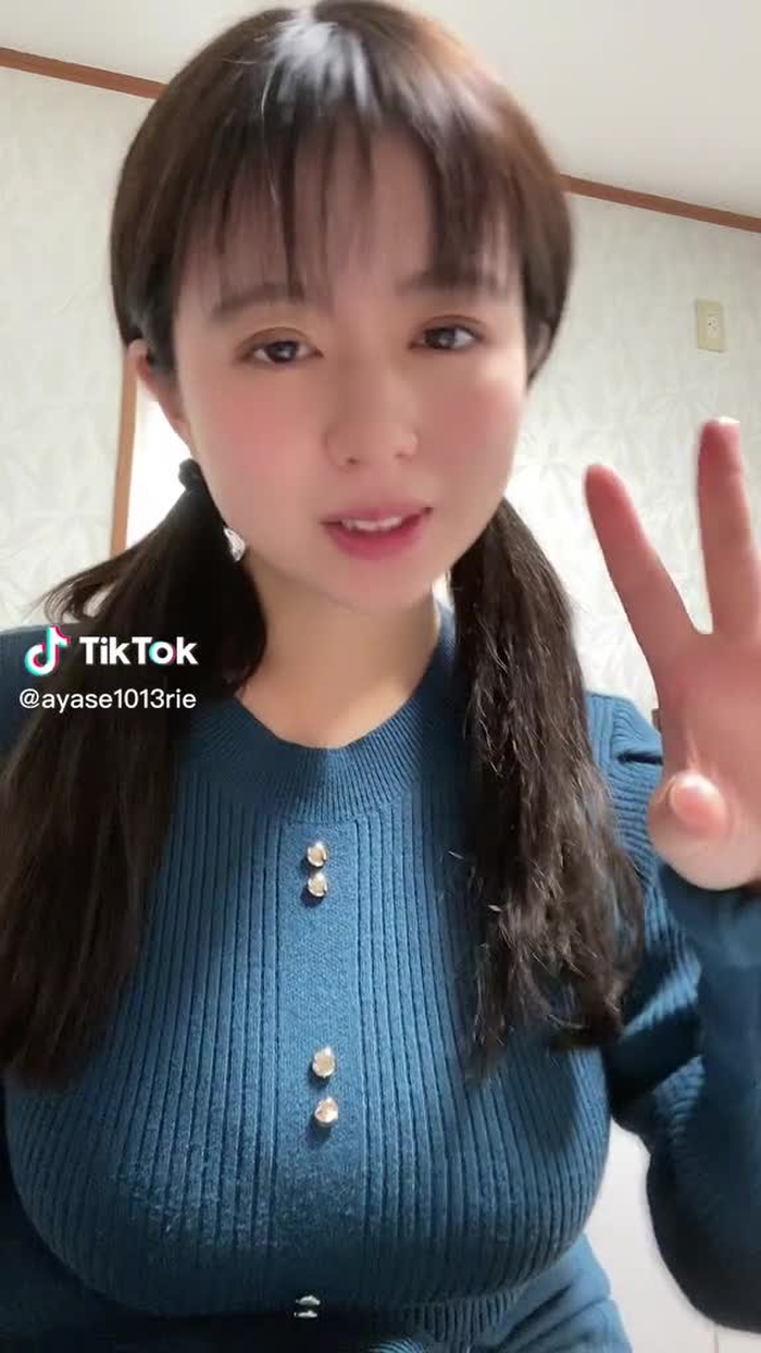 綾瀬りえ