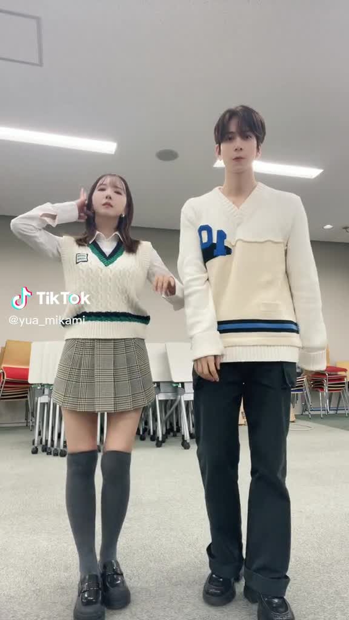 三上悠亜 73