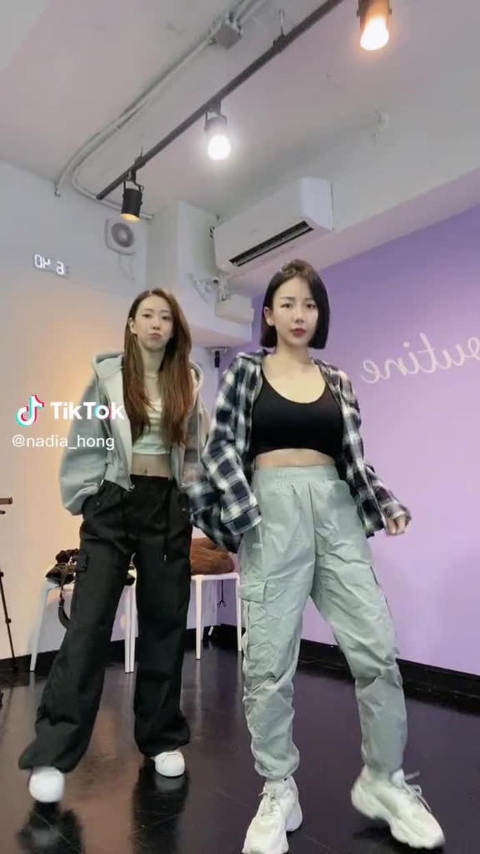 나디아 홍 Nadia Hong 32