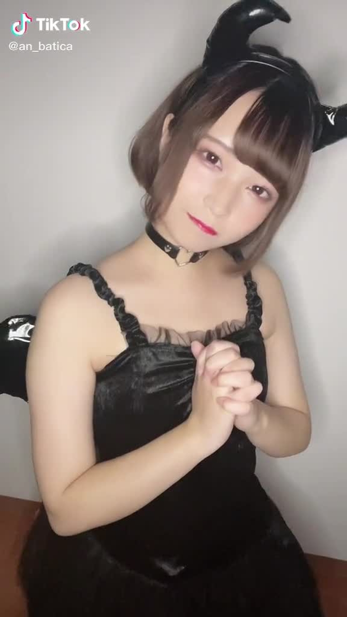 This video is unavailable. Visit TikTok to discover more trending videos. 141