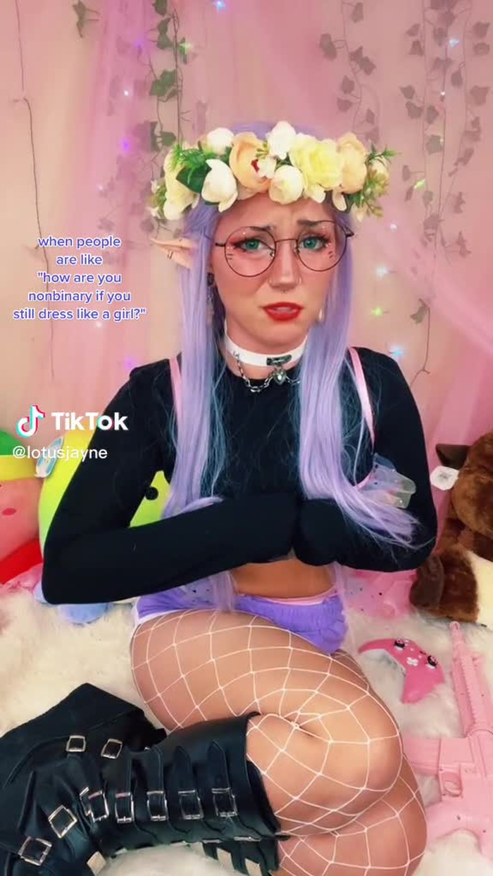 Lotus 🌺 32