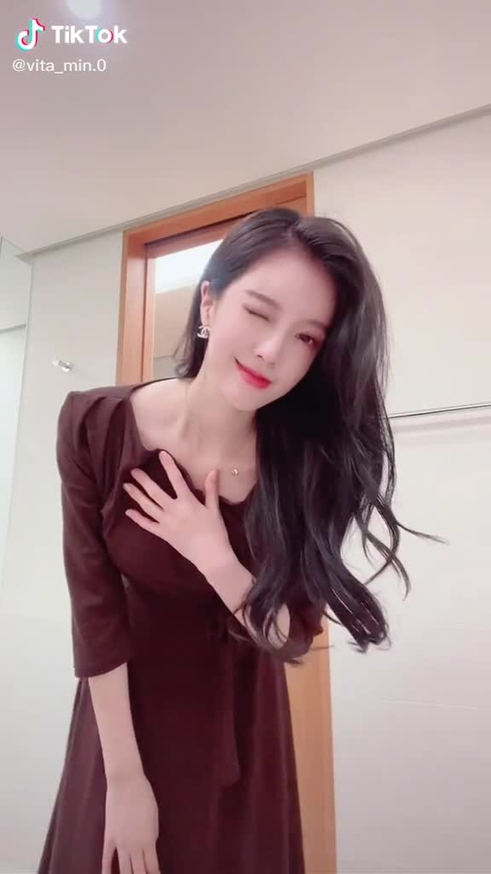 This video is unavailable. Visit TikTok to discover more trending videos. 144