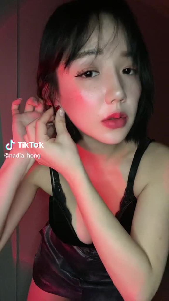 나디아 홍 Nadia Hong 42