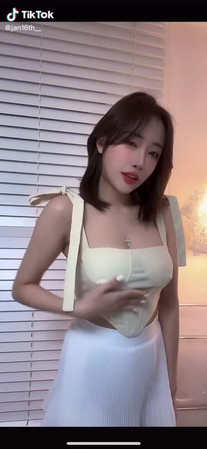 조금 부끄 🫣 #fyp #추천 54