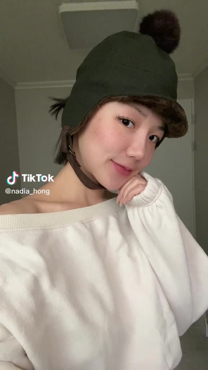나디아 홍 Nadia Hong (@nadia_hong) 's videos with som original - crz